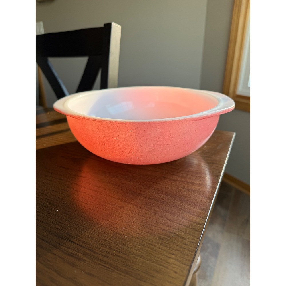 Vintage Pyrex Desert Dawn Pink Speckled Casserole Bowl 024 2qt Round Opal Glass